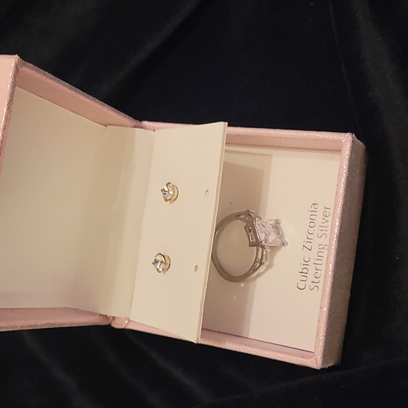 Zirconia Studs with Bonus Ring - Picture 14 of 17